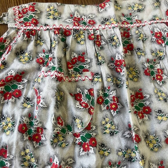 Vintage 50s Apron Cotton Floral Black White Red Half Retro Kitchen RicRac Pocket - Picture 3 of 9